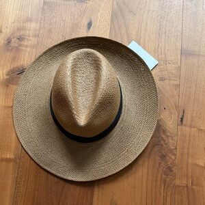 NEW / Janessa Leone 100% Straw Hat / size medium